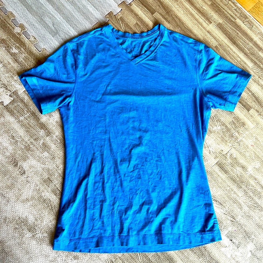 Lululemon t-shirt